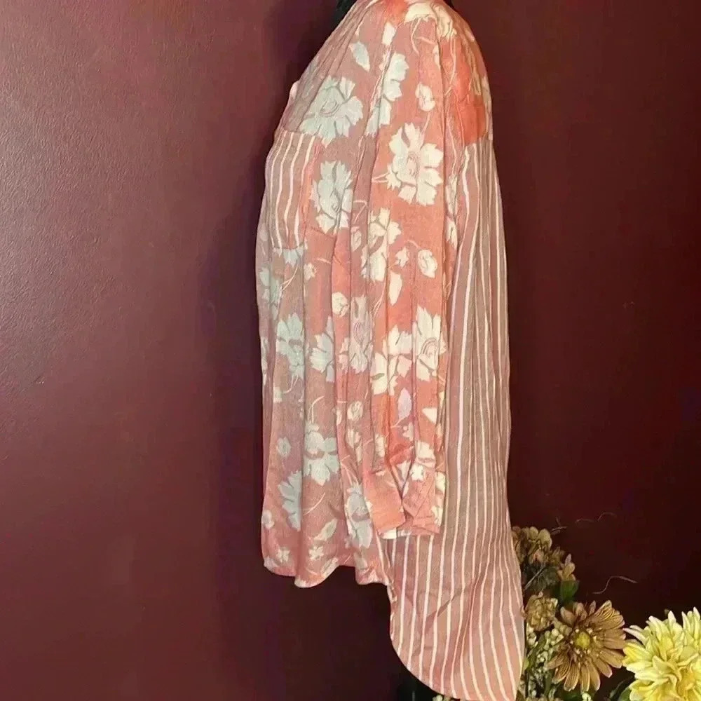 Pretty CJ Banks Peach Floral Women’s 1X Blouse - Picture 3 of 10
